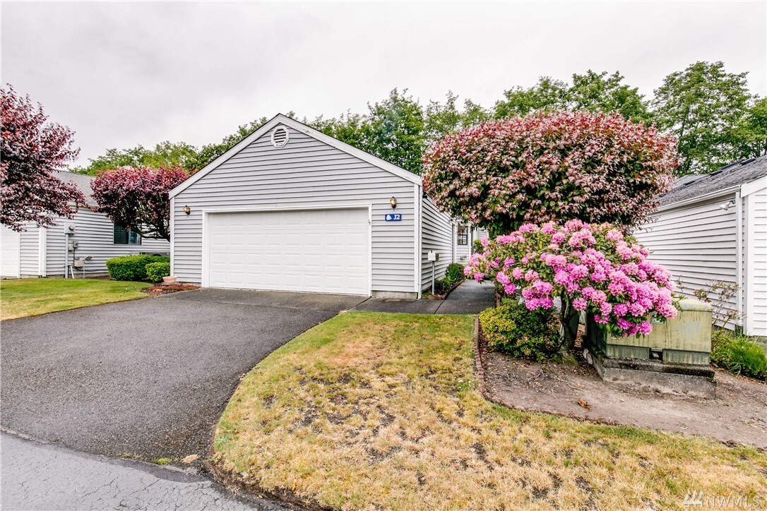 Property Photo: 2801 N Narrows Dr J2 WA 98407