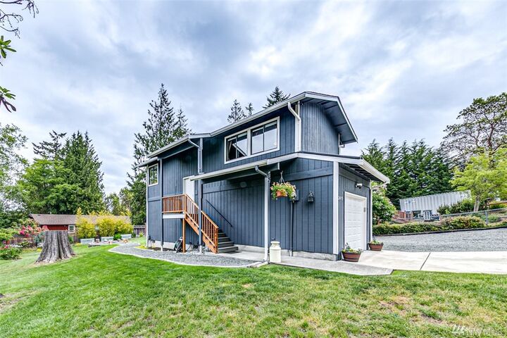 Property Photo: 2419 W 14th St WA 98363