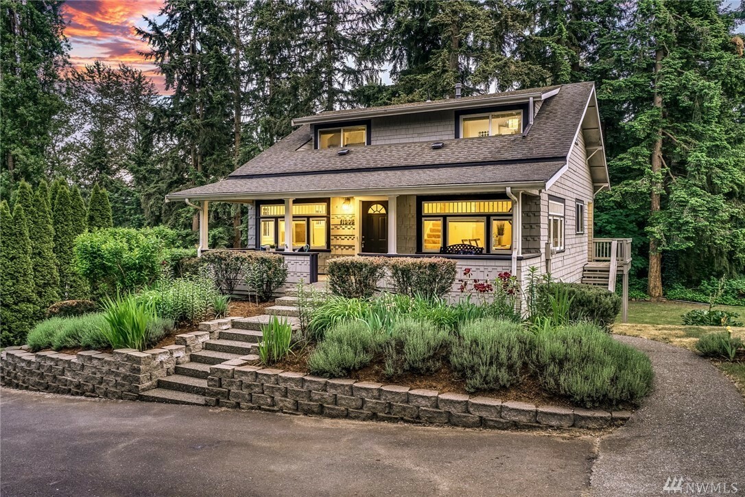 Property Photo: 11205 NE 112th St WA 98033