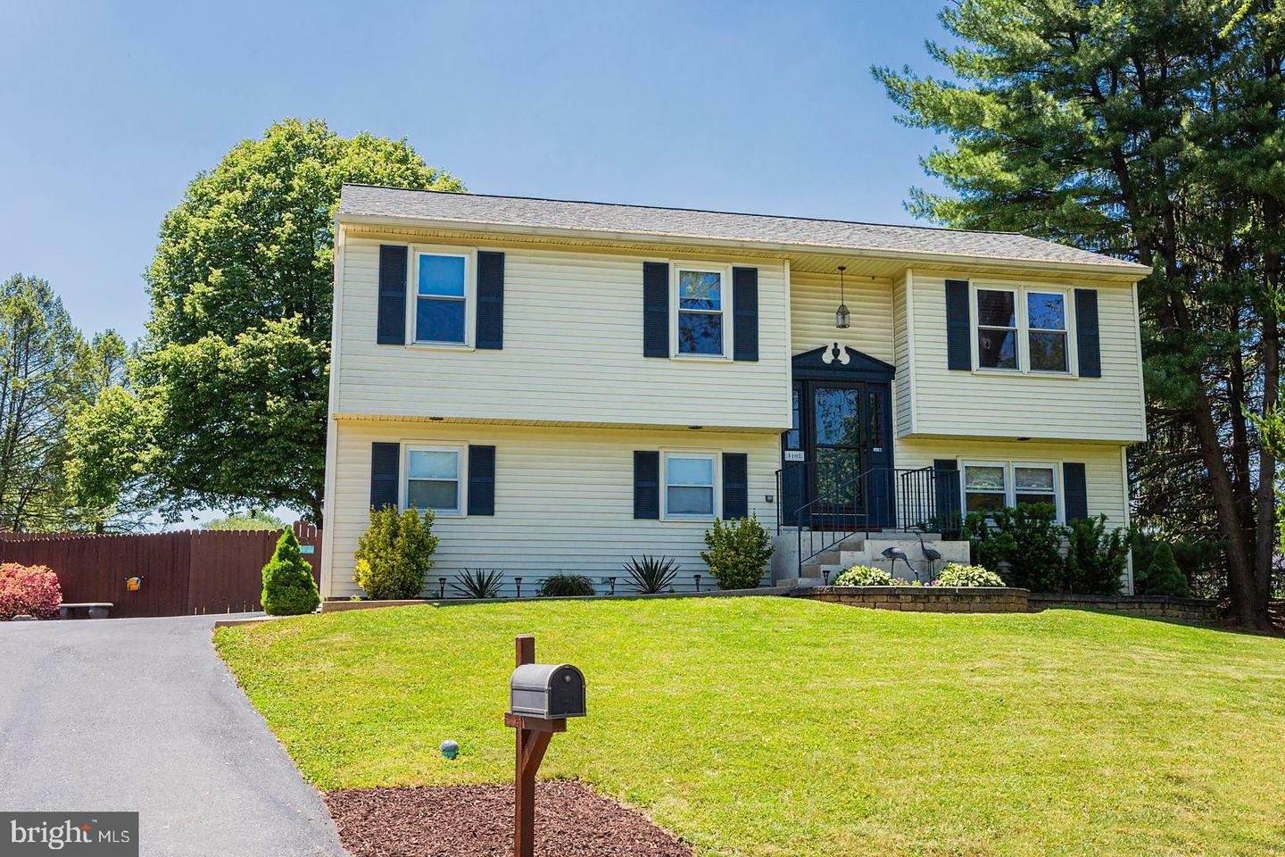 Property Photo: 3102 Caroline Drive PA 17520