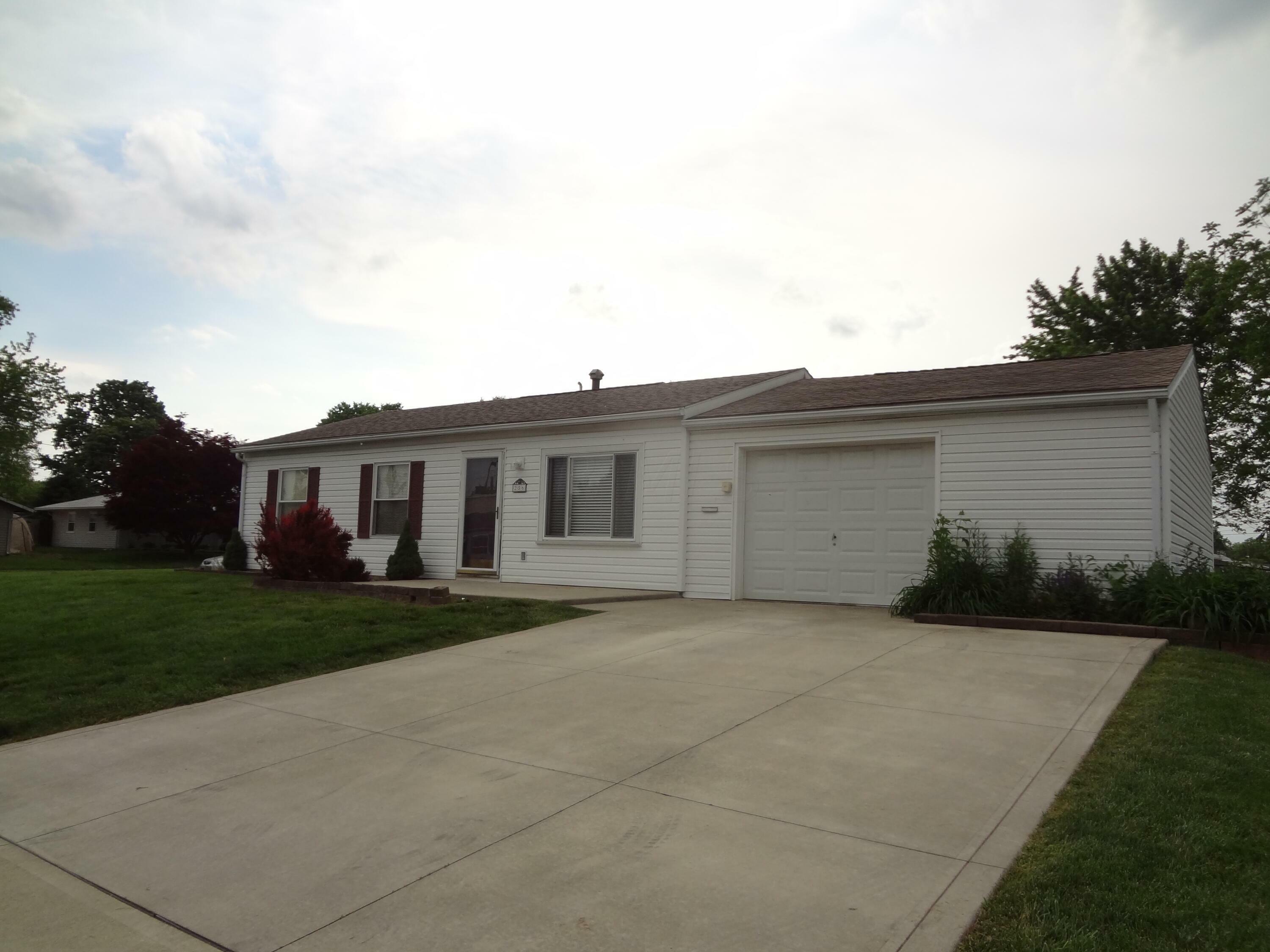 Property Photo:  256 Fieldpoint Road  OH 43056 