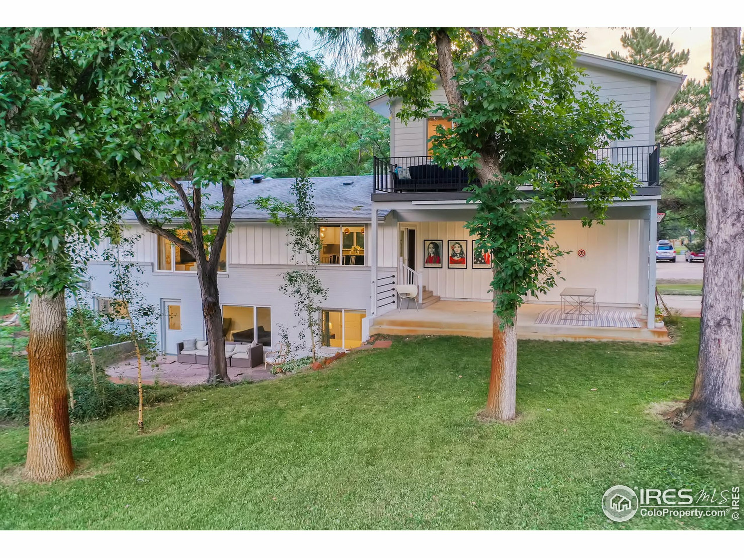 Property Photo: 513 Country Ln CO 80303