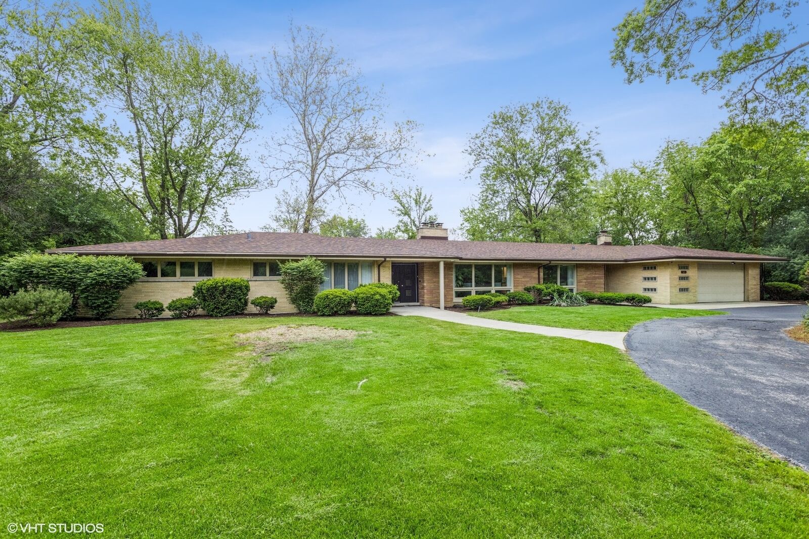Property Photo:  41 Graymoor Lane  IL 60461 