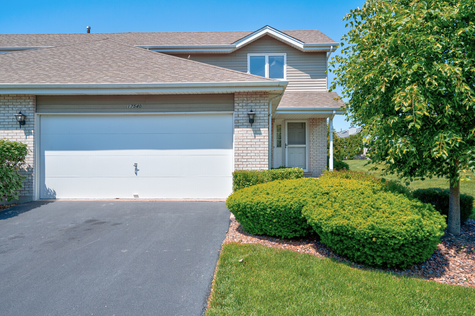 Property Photo:  17540 E Quail Trail  IL 60487 