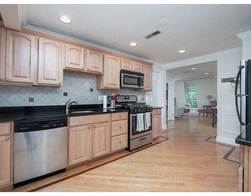 Property Photo:  12 Maple Ave 3  MA 01810 