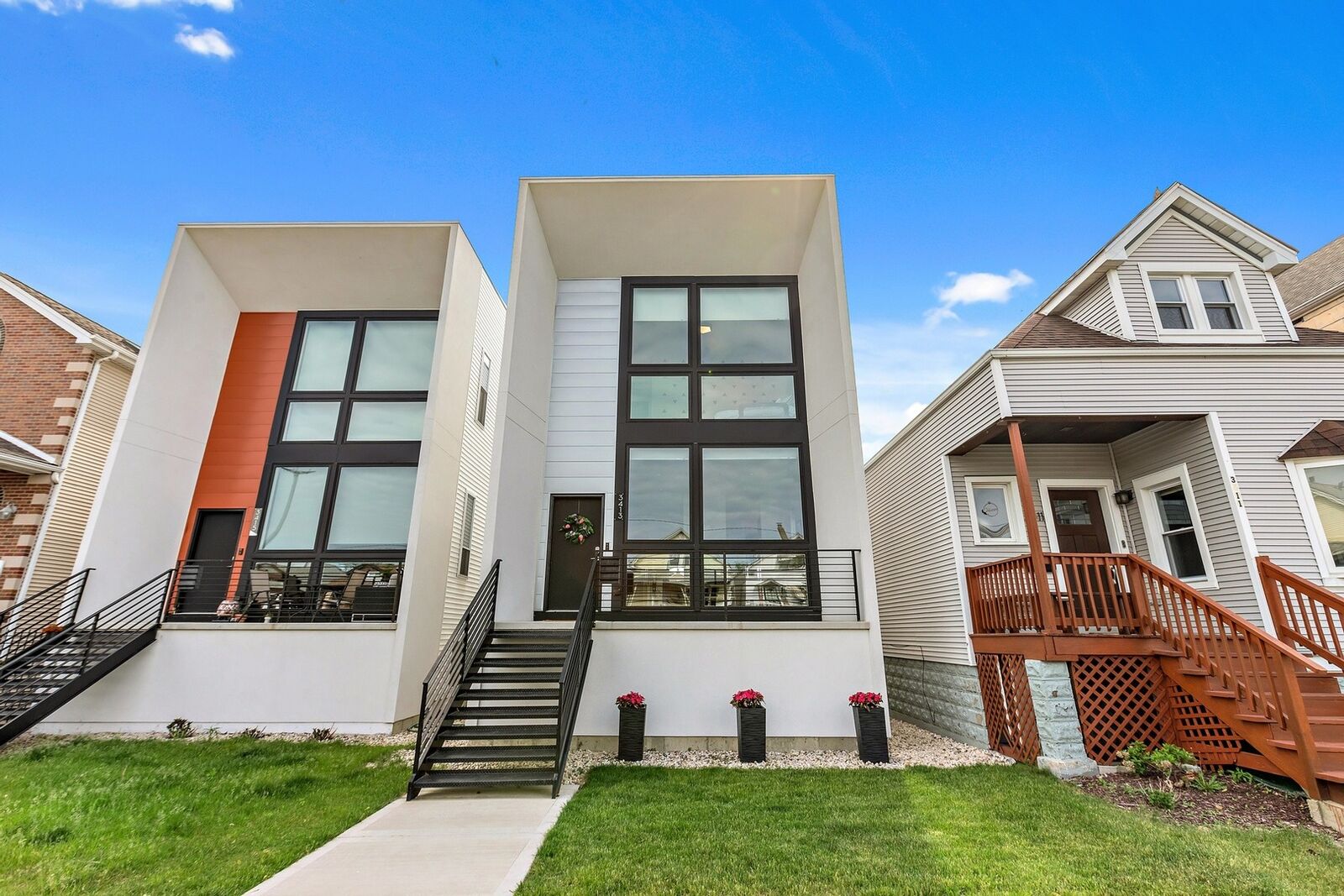 Property Photo:  3413 N Kolmar Avenue  IL 60641 