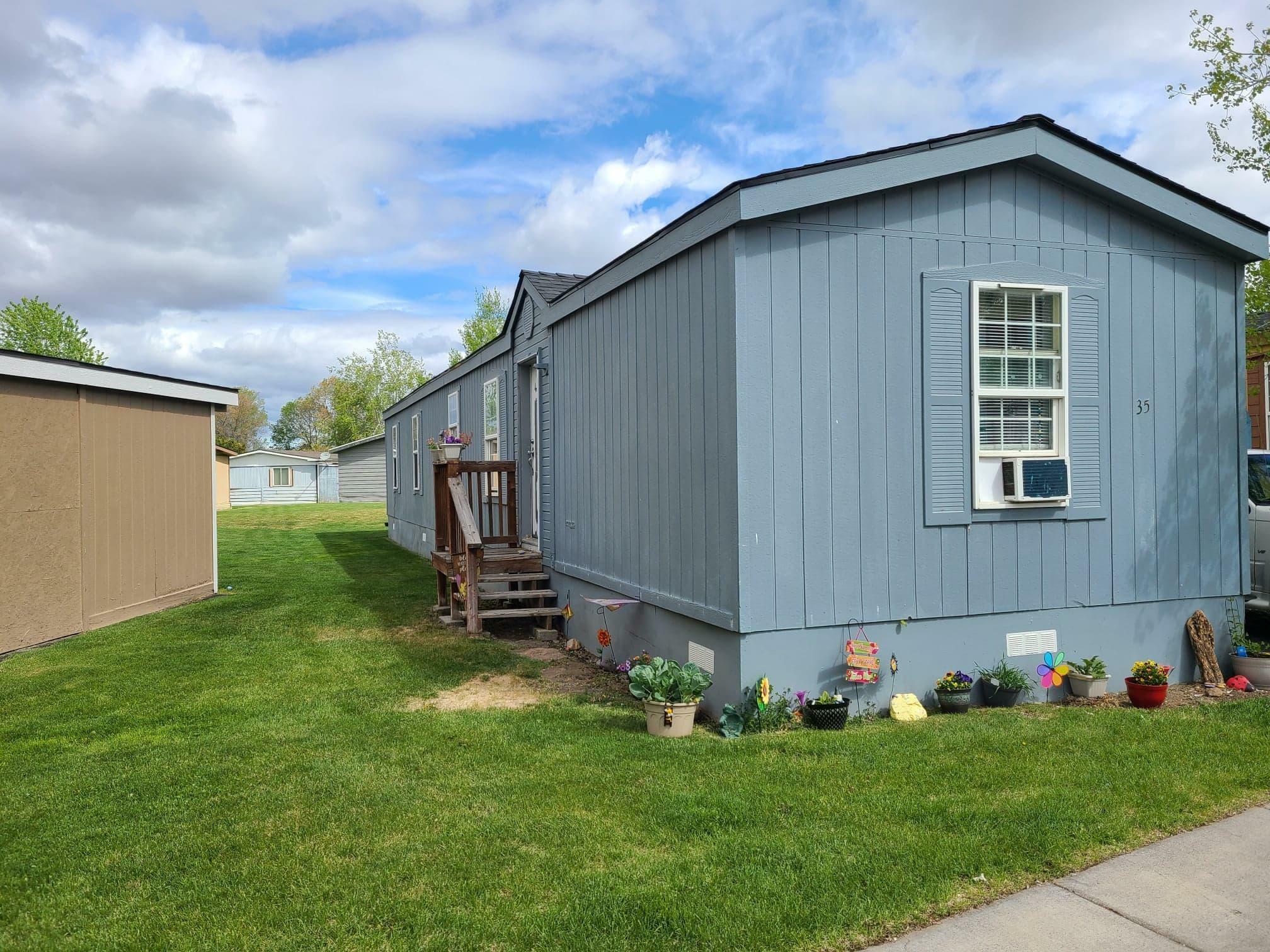 Property Photo:  528 NW 17th Street 35  OR 97756 