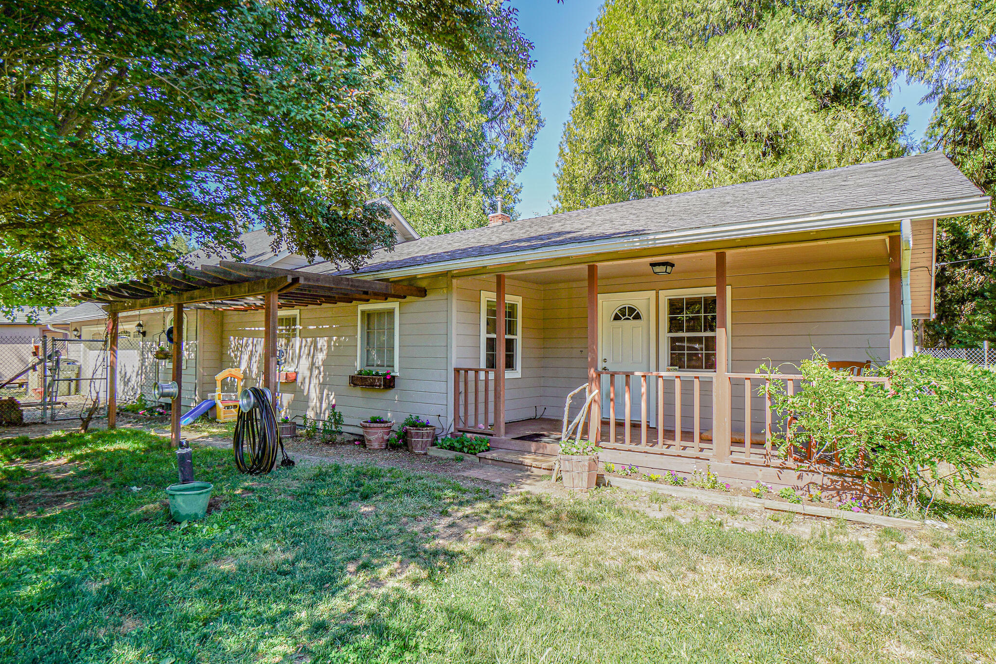 Property Photo:  8225 E Evans Creek Road  OR 97537 