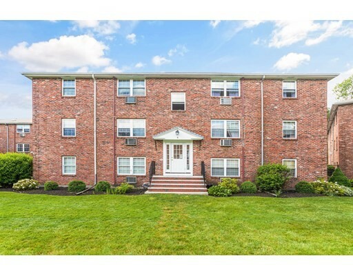 Property Photo: 4 Colonial Village 11 MA 02474