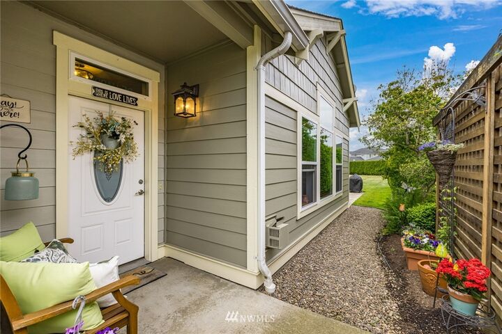 Property Photo:  2037  Greenview Lane  WA 98264 