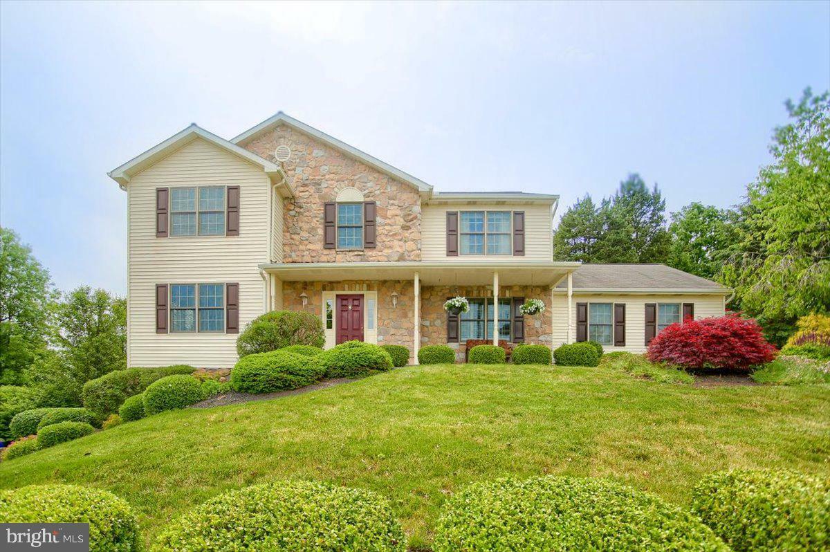Property Photo:  24 Briar Rose Trail  PA 17022 