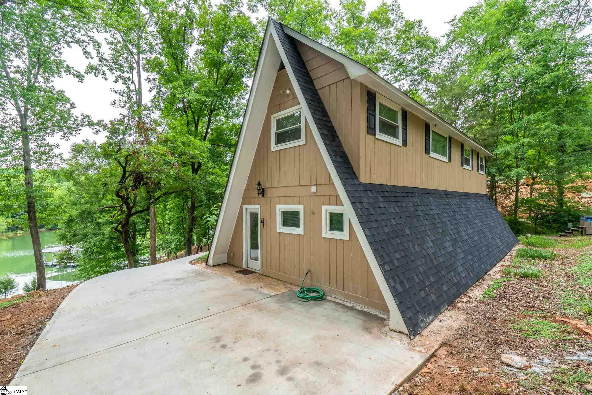 Property Photo: 219 Dogwood Road SC 29689