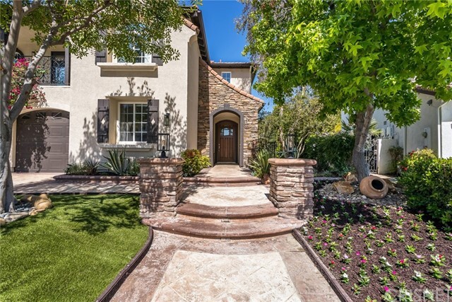 Property Photo: 25521 Durant Place CA 91381