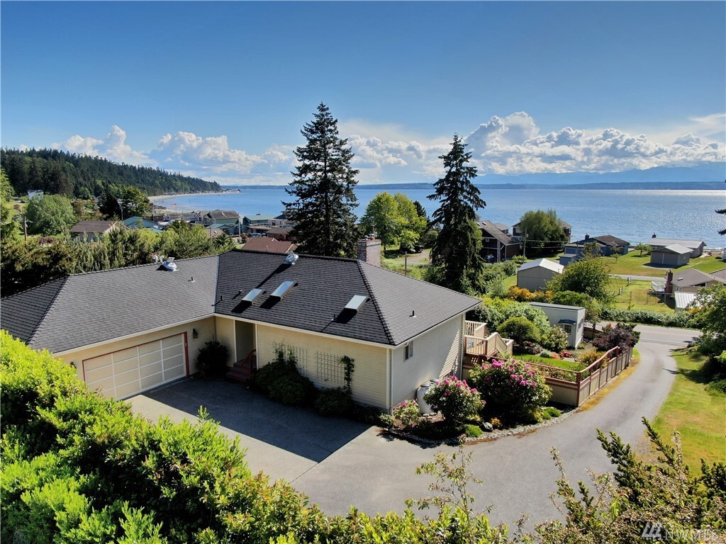 Property Photo: 5921 Mutiny Bay Rd WA 98249