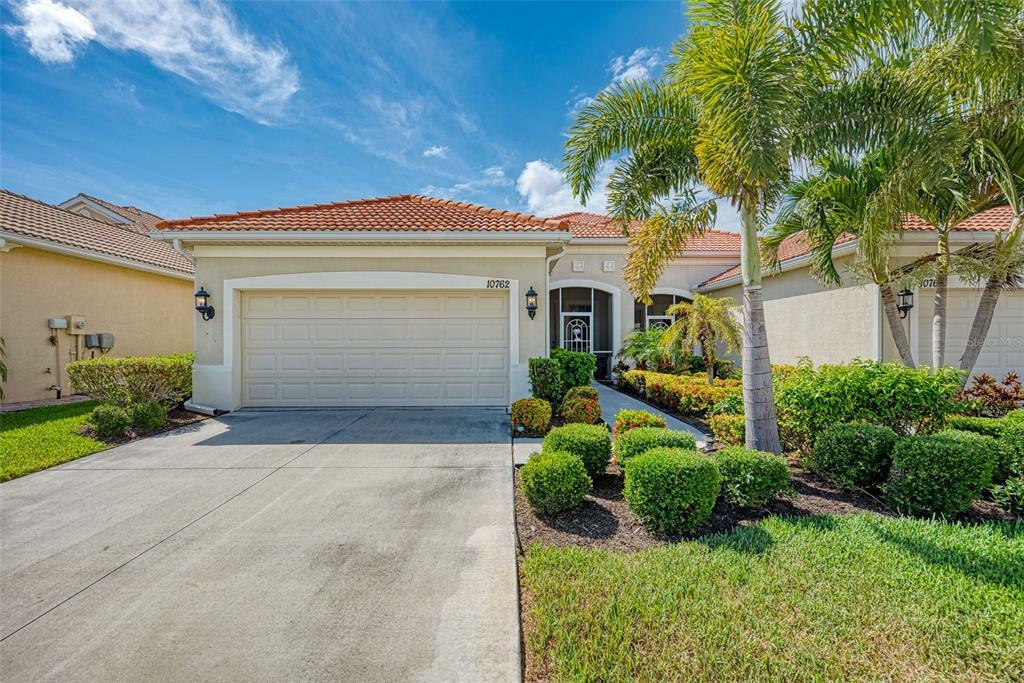 Property Photo:  10762 Lerwick Circle  FL 34223 