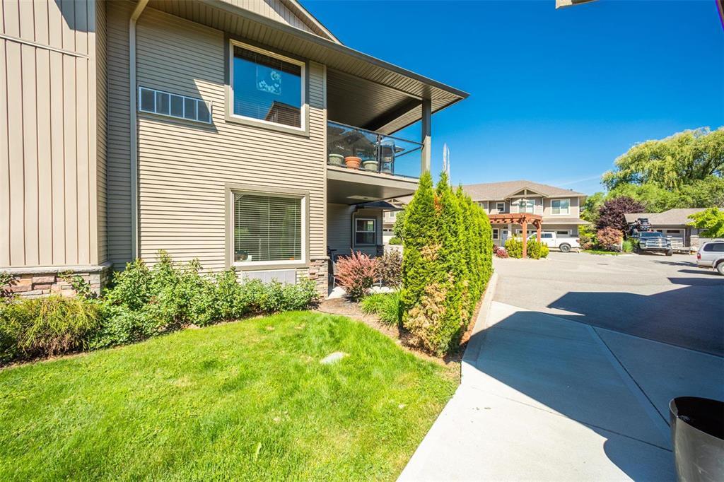 Property Photo:  3350 Woodsdale Road 403  BC V4V 1X6 