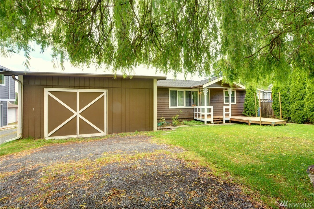 Property Photo:  529 Avenue B 2  WA 98290 