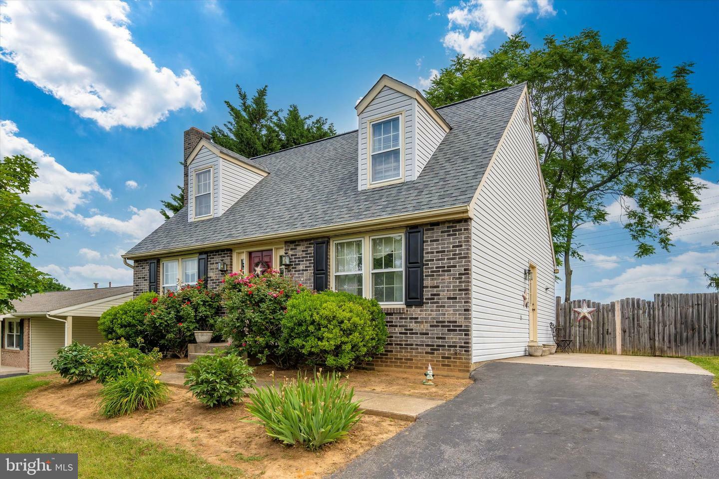 Property Photo: 328 Chimneystone Court MD 21742