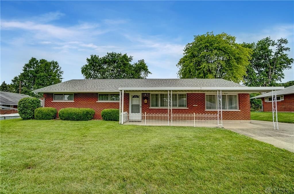 Property Photo: 2207 Milesburn Drive OH 45439