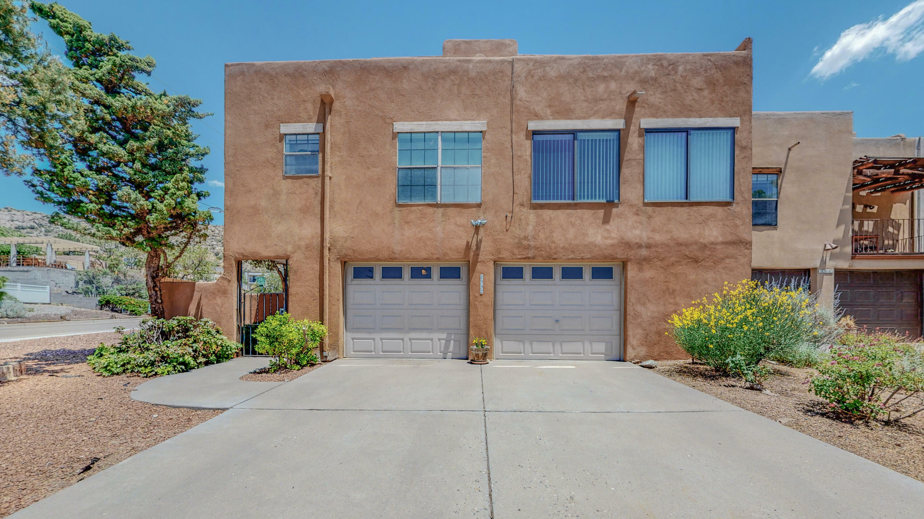 Property Photo:  2942 Vista Del Rey NE  NM 87112 