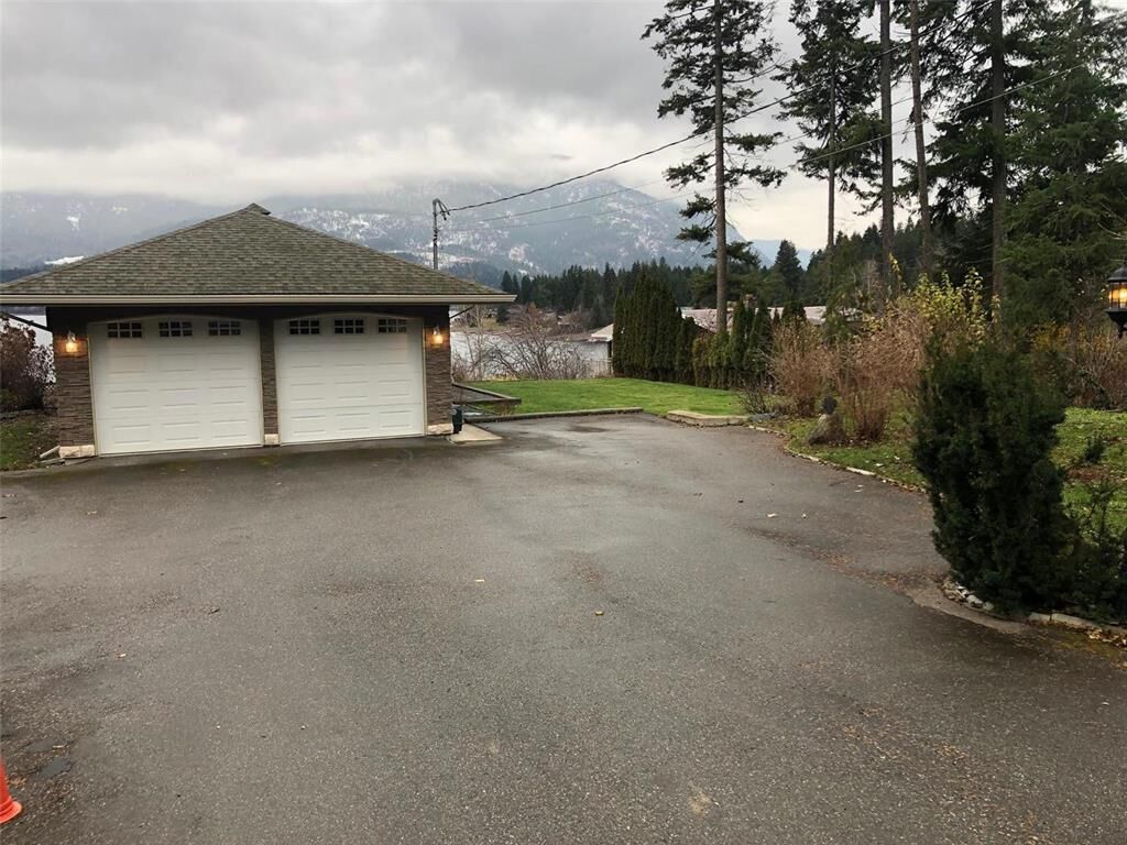 Property Photo:  2910 Mabry Road  BC V0E 1M4 