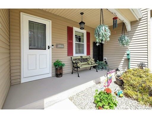 Property Photo: 5 Patricia Circle CT 06082