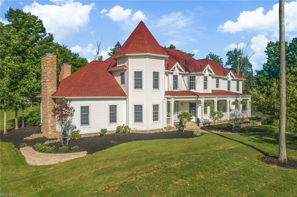 Property Photo:  13665 Braeburn Lane  OH 44072 