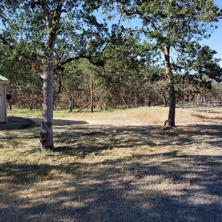 2443 Worthington Road  Eagle Point OR 97524 photo