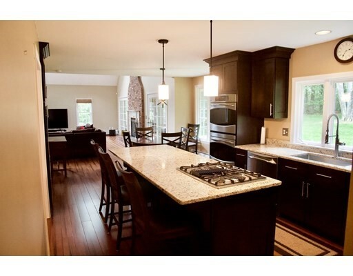 Property Photo: 45 Lexington Cir MA 01520