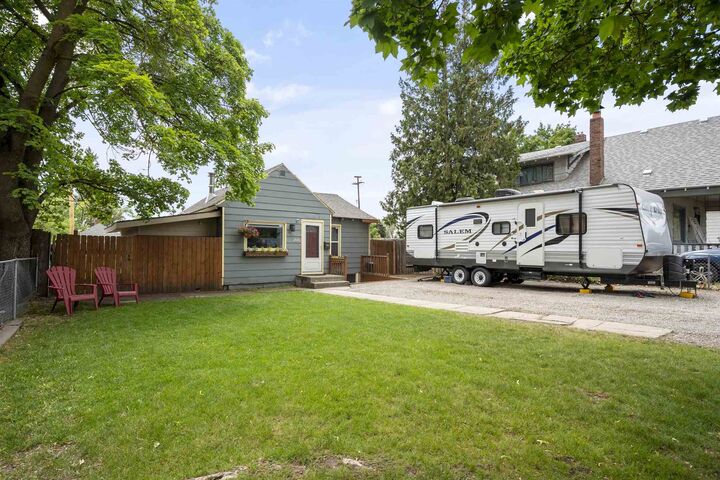 2016 E Dalton Ave  Spokane WA 99207-4716 photo
