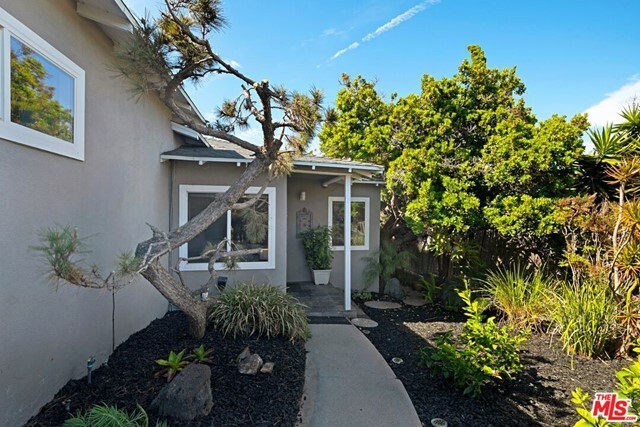 Property Photo:  712 W 26th Street  CA 90731 