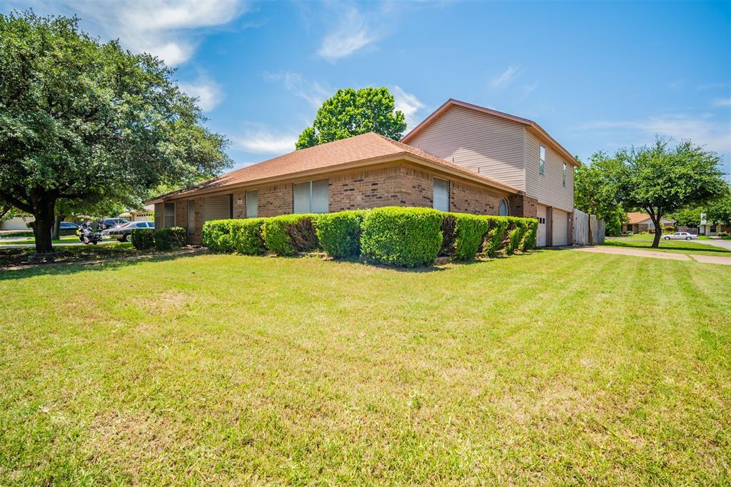 Property Photo: 5353 Lynda Court TX 76180