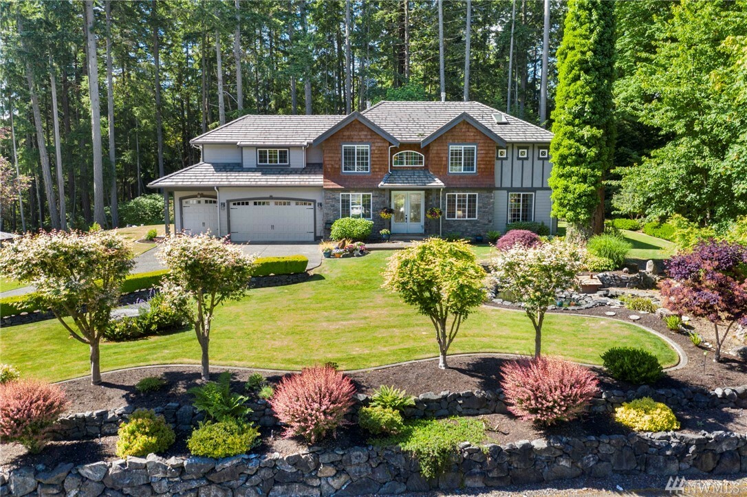 Property Photo:  848 Kiowa Trail  WA 98333 