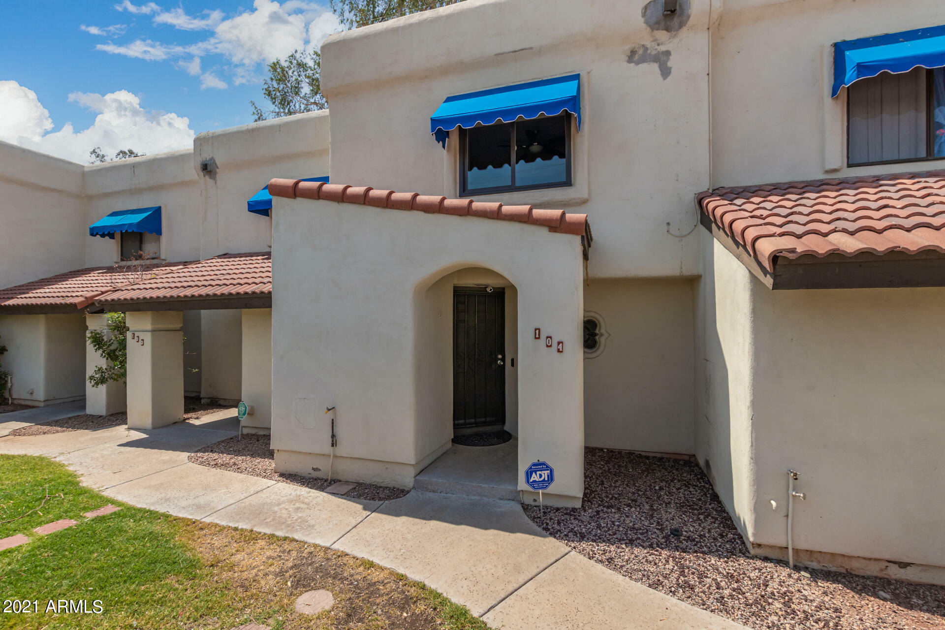 Property Photo:  2201 W Union Hills Drive 104  AZ 85027 