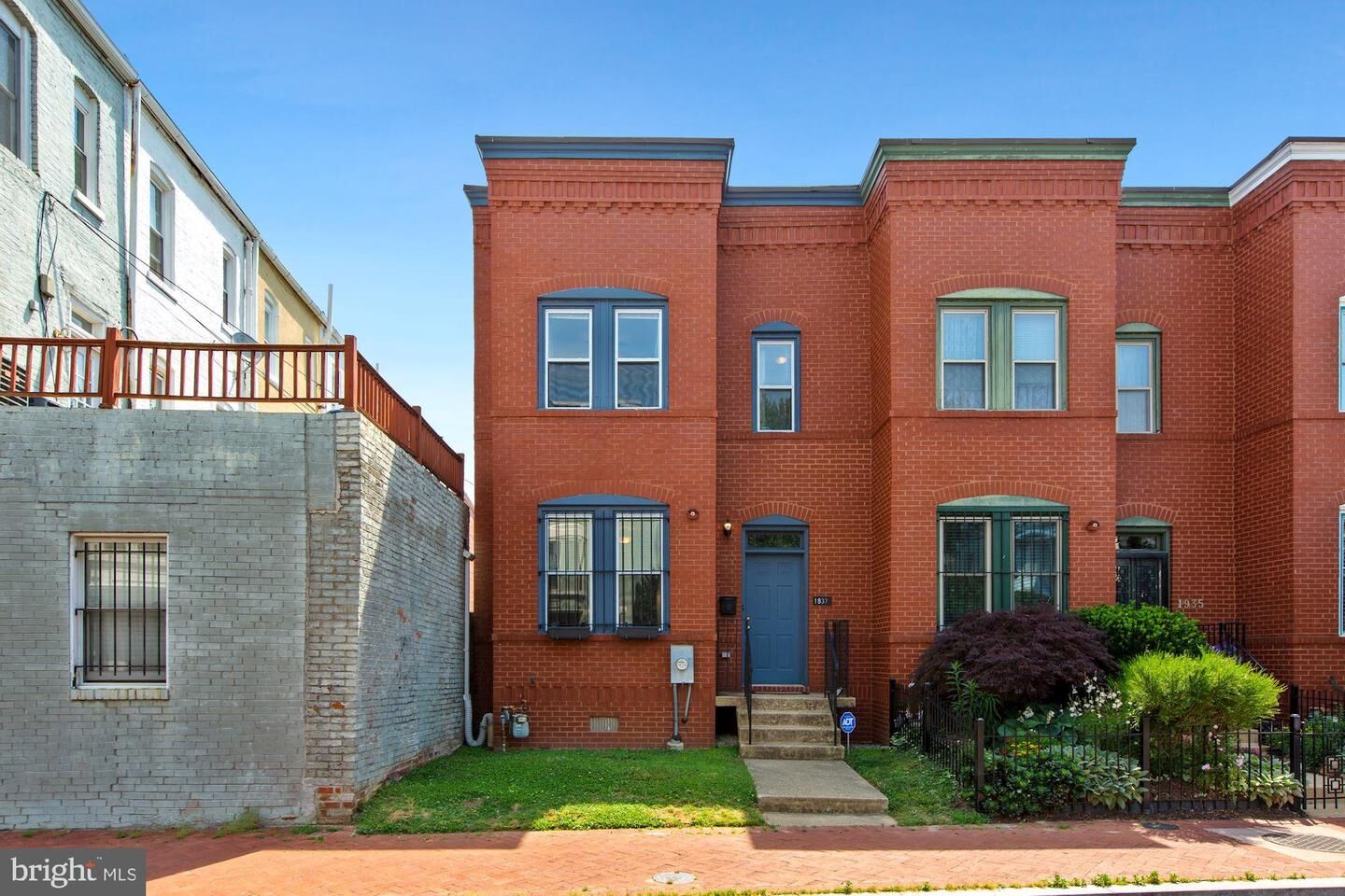 Property Photo:  1937 4th Street NW  DC 20001 
