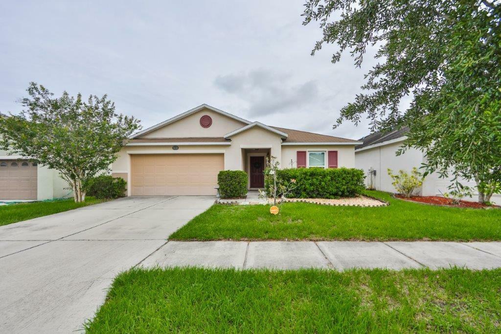 Property Photo:  7634 Tangle Rush Drive  FL 33534 