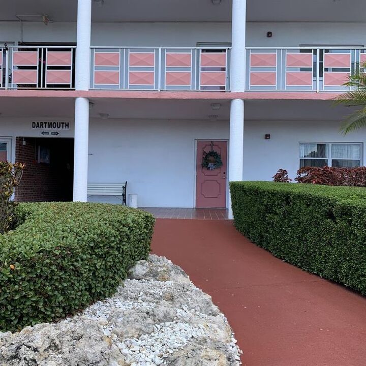 Property Photo: 5501 80th Street N 108 FL 33709