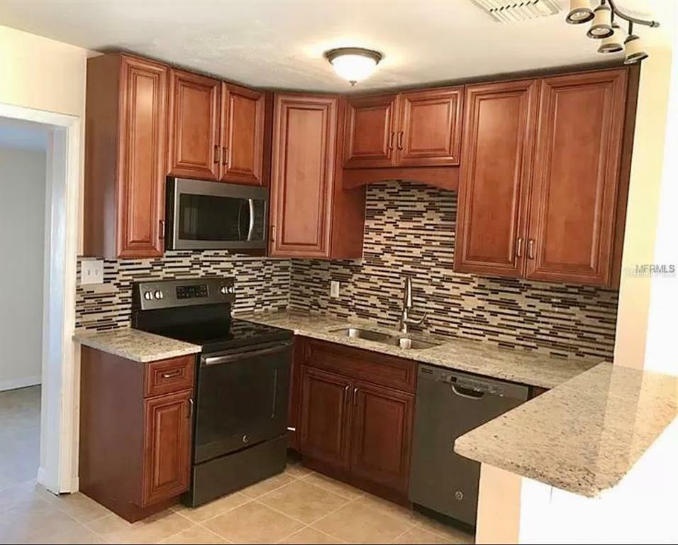 Property Photo:  2527 Bonneville Drive  FL 32826 