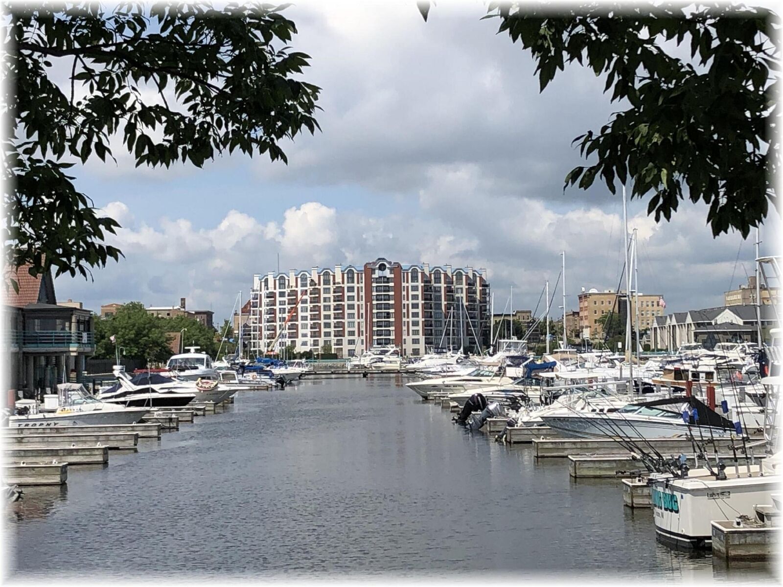 Property Photo:  333 Lake Ave 404  WI 53403 