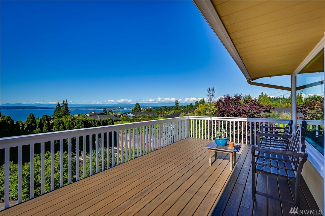 Property Photo: 5131 27th Ave W WA 98203