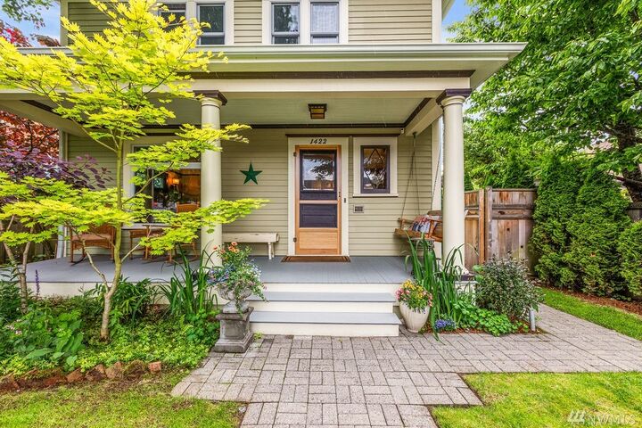 Property Photo:  1422 N Oakes St  WA 98406 