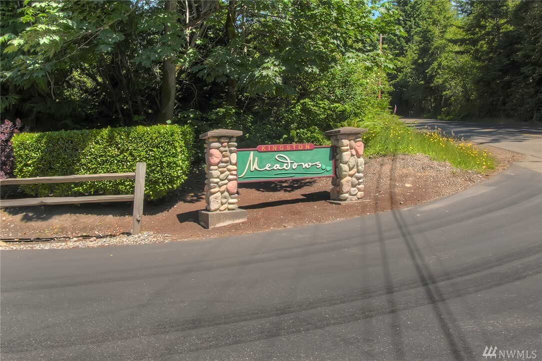 Property Photo: 10589 NE Kingston Meadows Cir WA 98346