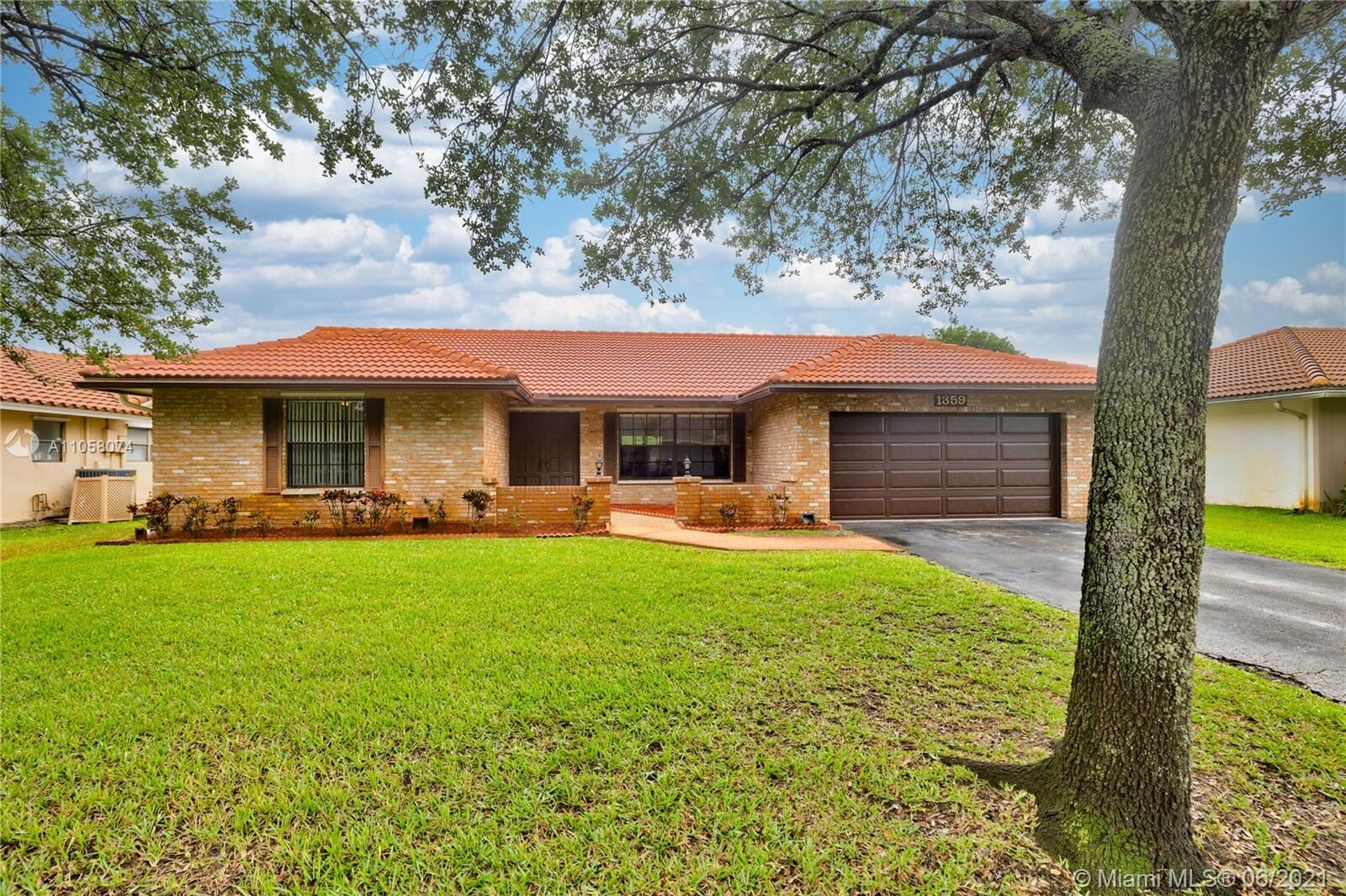 Property Photo: 1359 NW 112th Ter FL 33071
