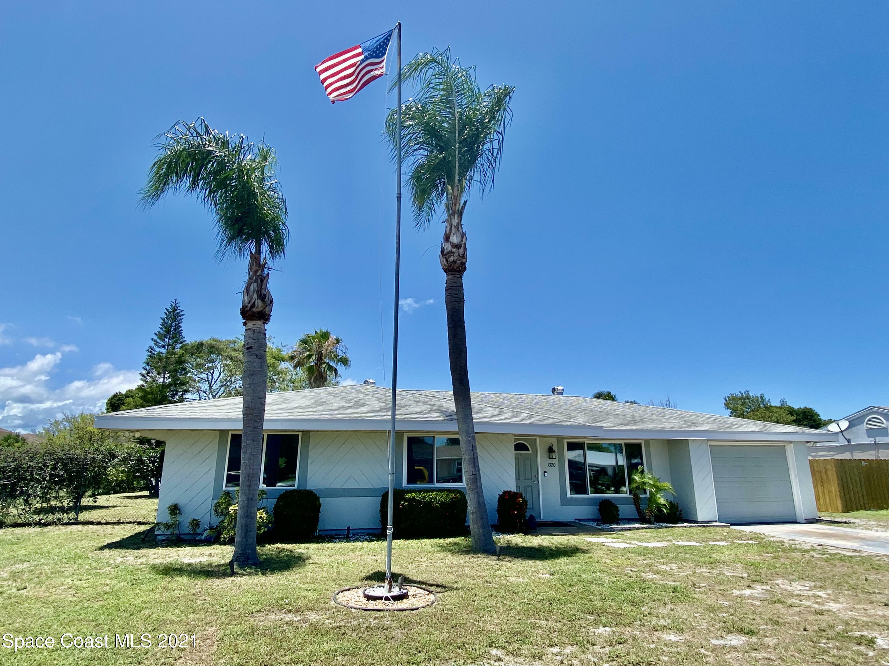 Property Photo:  1320 Mariposa Drive NE  FL 32905 