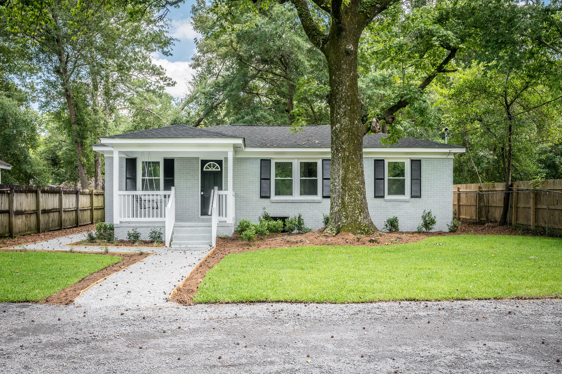 Property Photo:  135 Dowling Avenue  SC 29488 