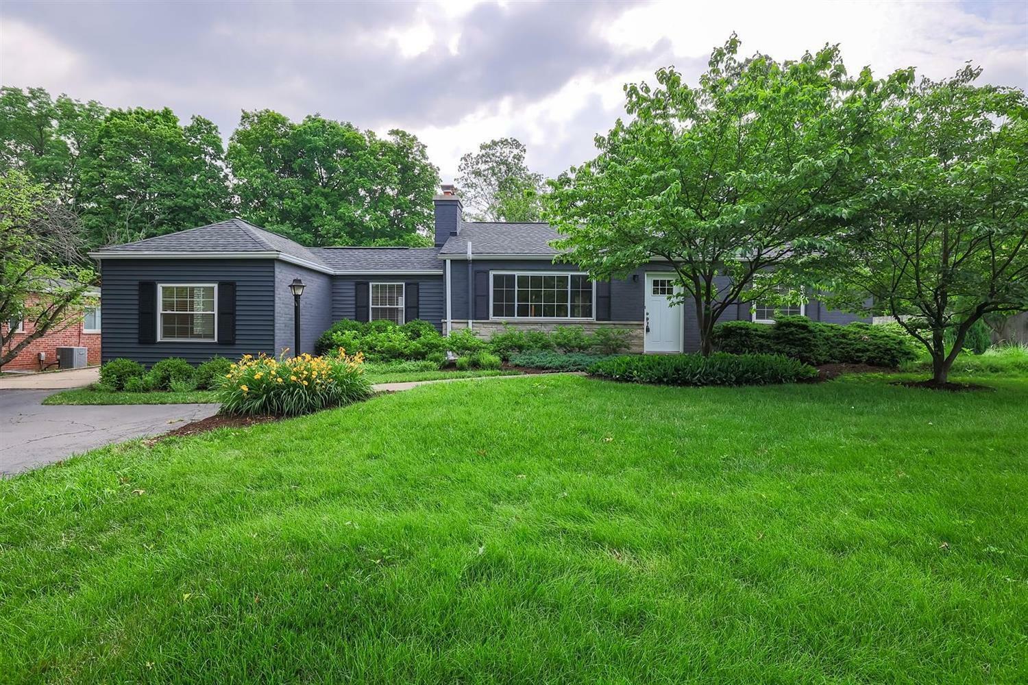 Property Photo: 10266 Kenwood Rd OH 45242
