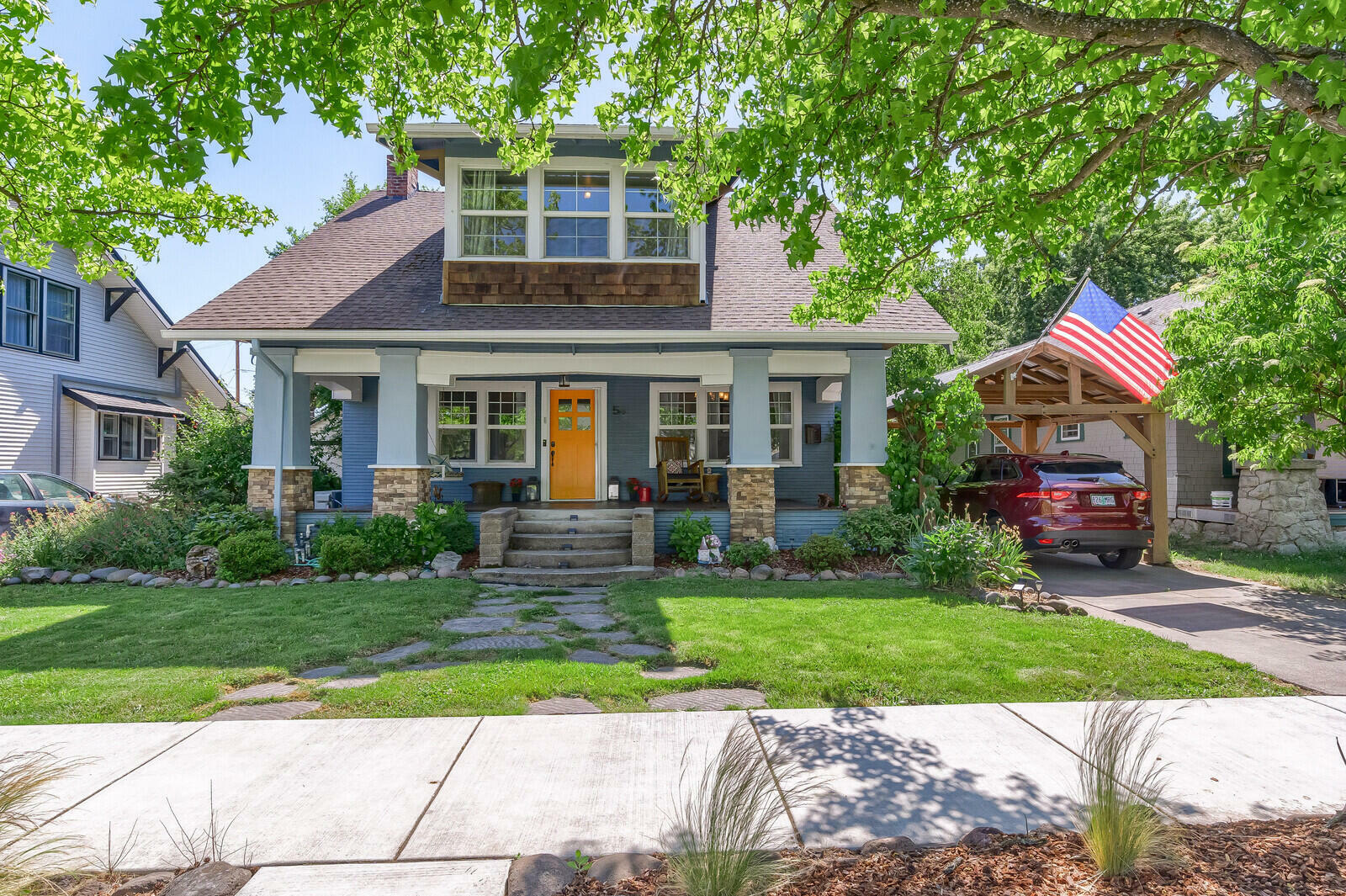 Property Photo: 54 Rose Avenue OR 97501