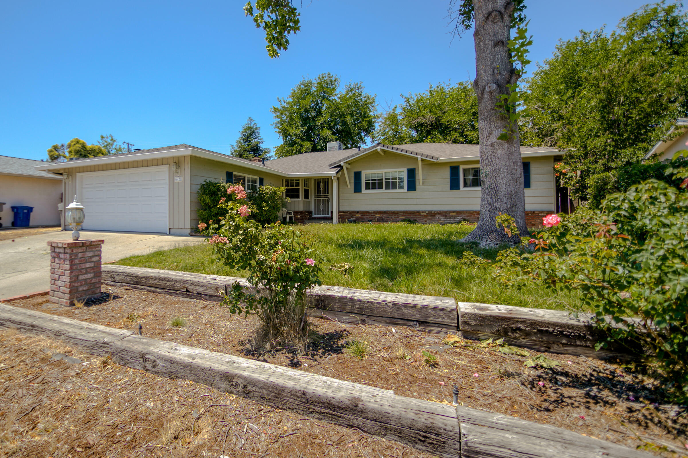 Property Photo:  6476 Kimberly Drive  CA 96001 