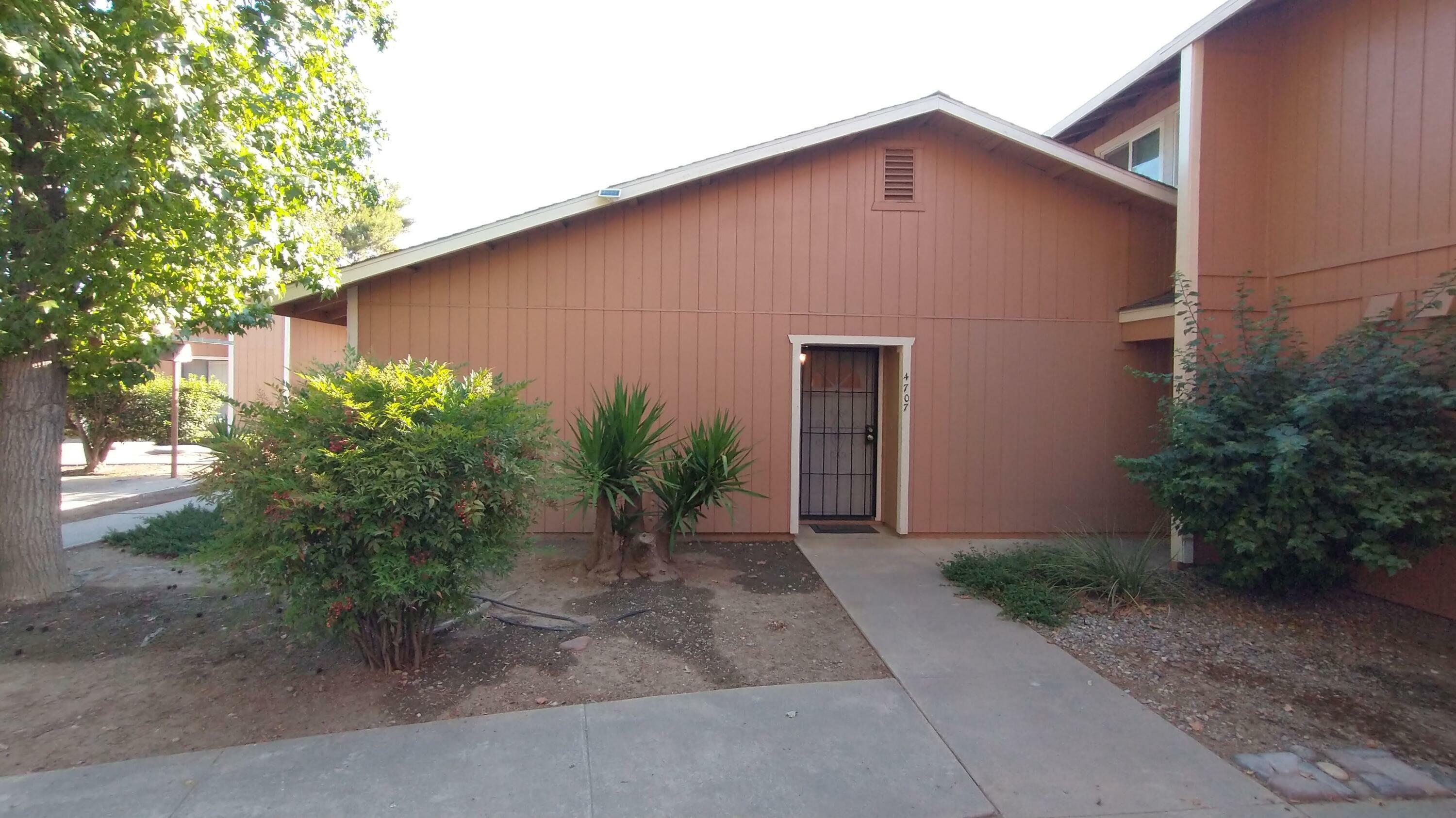 Property Photo:  4707 W School Avenue  CA 93291 