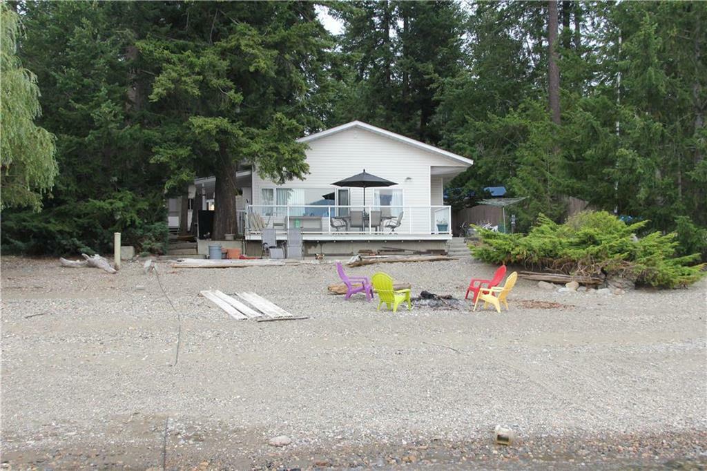 Photo de la propriété:  6960 Casabello Road E  BC V0E1M7 